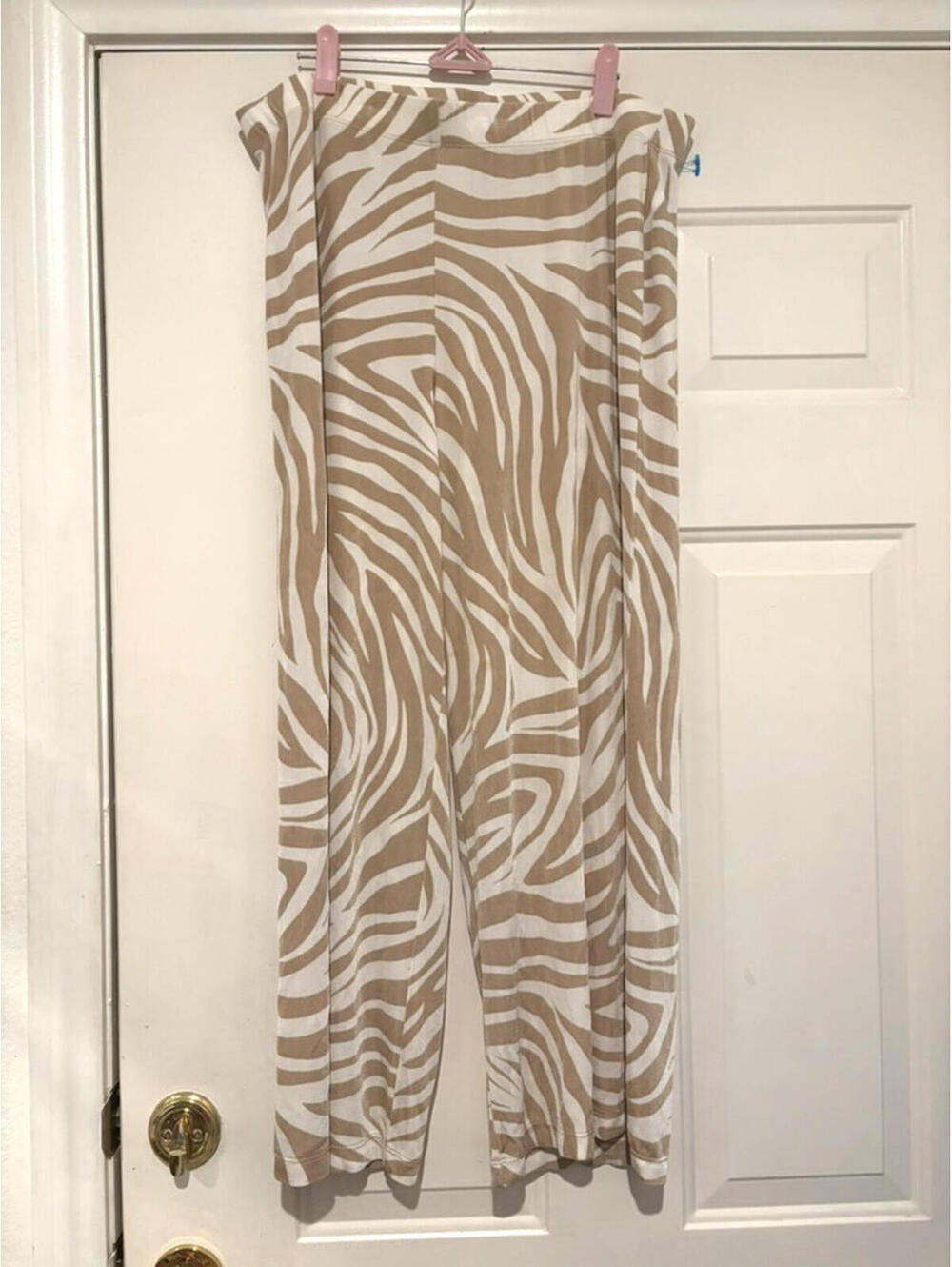 Chicos Travelers spandex beige tiger stripe pants sz 2 petite (L) #3464